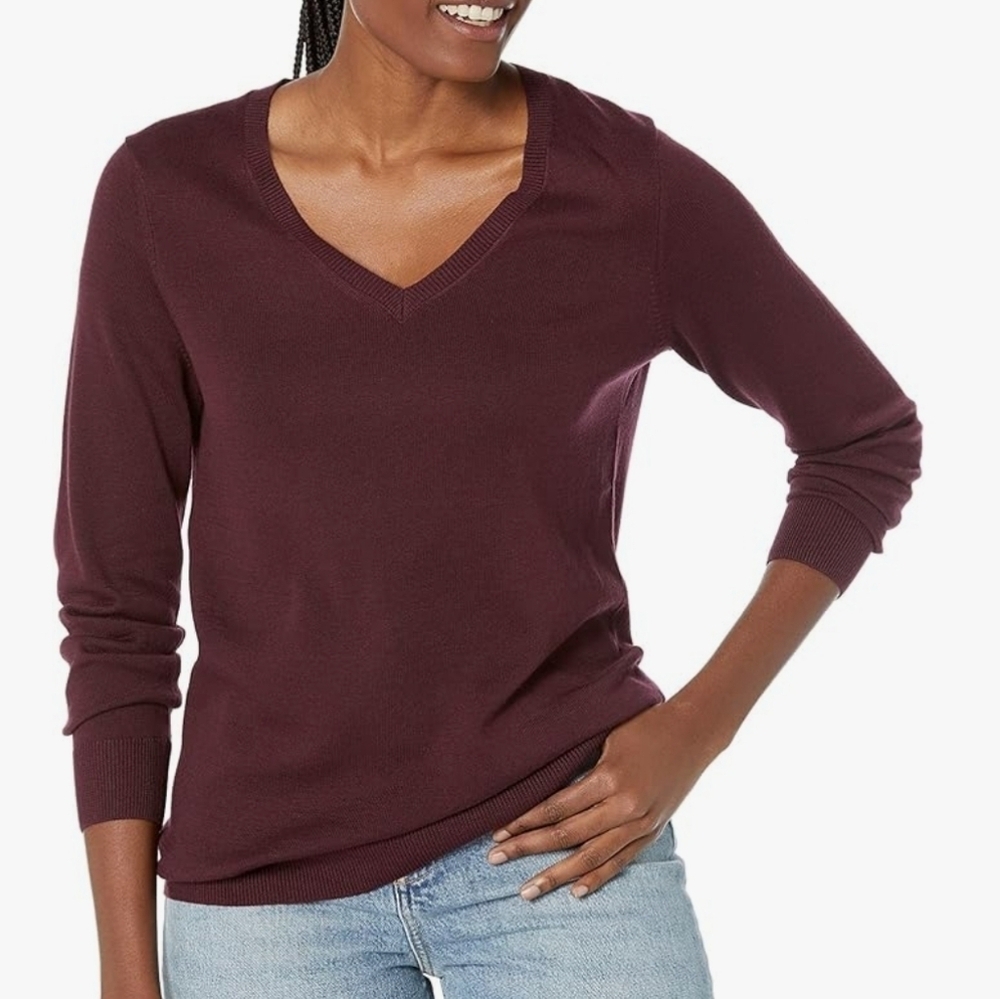 NWT Amazon Essentials Women's V-Neck Burgundy Sweater 2X